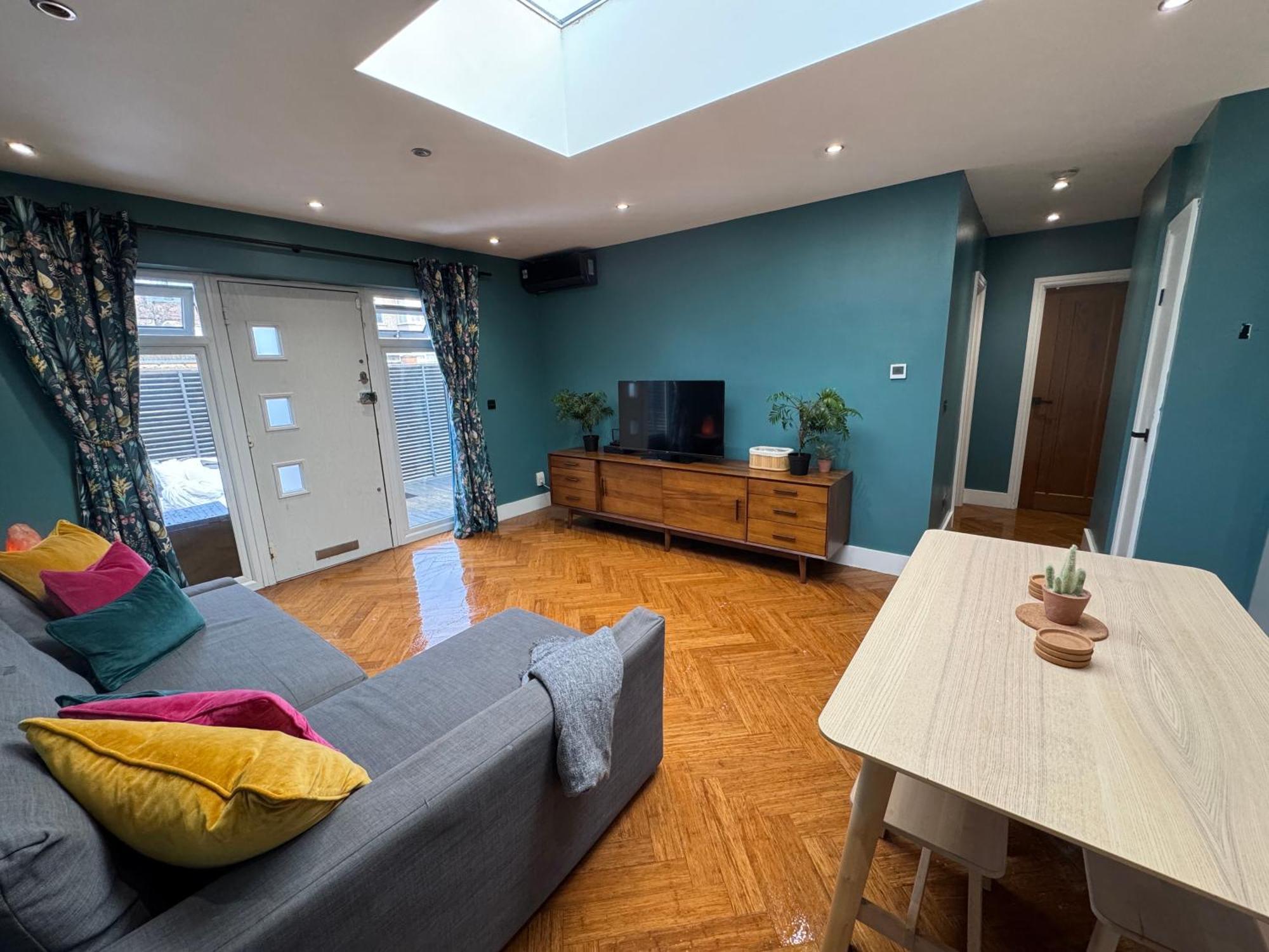 Streatham House - 2 Bedroom - Sleeps 6 - Free Wifi Streatham Vale Dış mekan fotoğraf