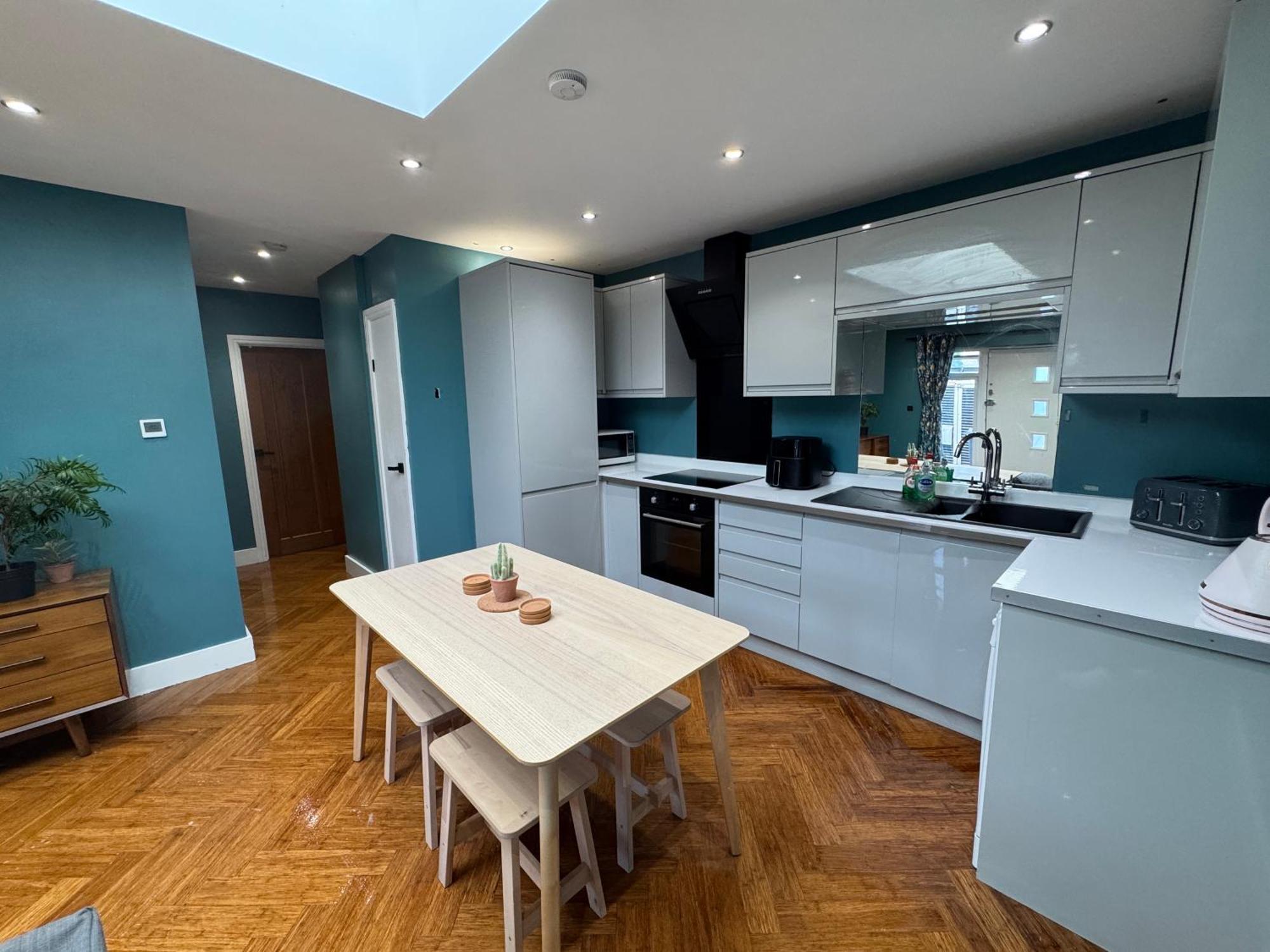 Streatham House - 2 Bedroom - Sleeps 6 - Free Wifi Streatham Vale Dış mekan fotoğraf