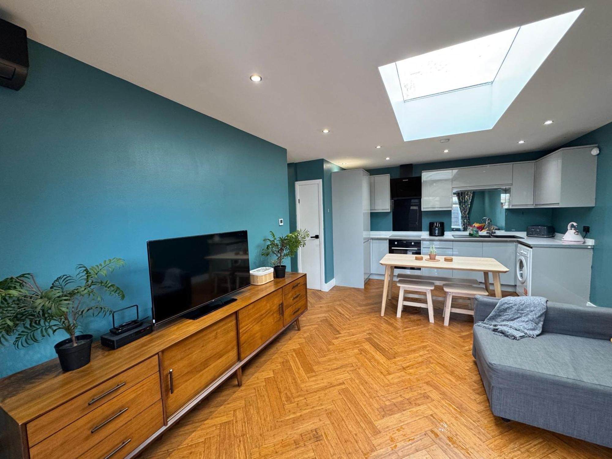Streatham House - 2 Bedroom - Sleeps 6 - Free Wifi Streatham Vale Dış mekan fotoğraf